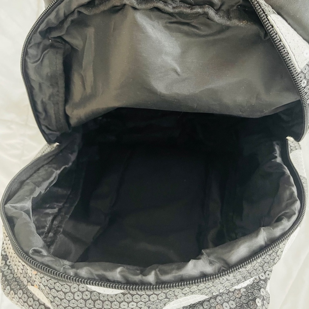 Disney parks sequin Minnie backpack - Picture 3 of 4